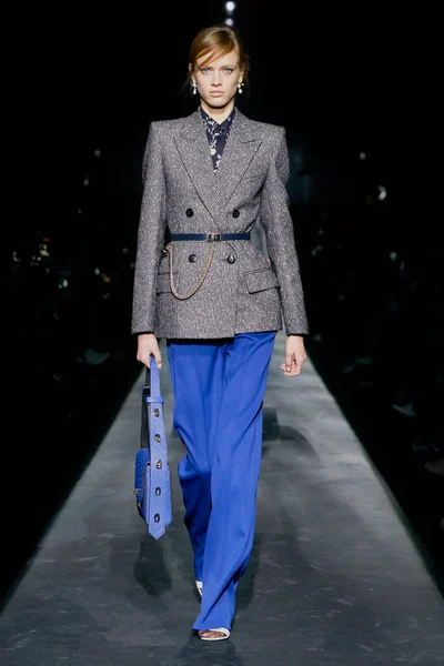 Look 21